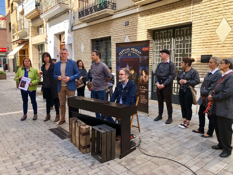 presentacio programa xi festa del mercat a la placa amposta 2019